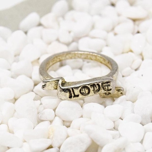 Love Ring - Picture 4 of 4